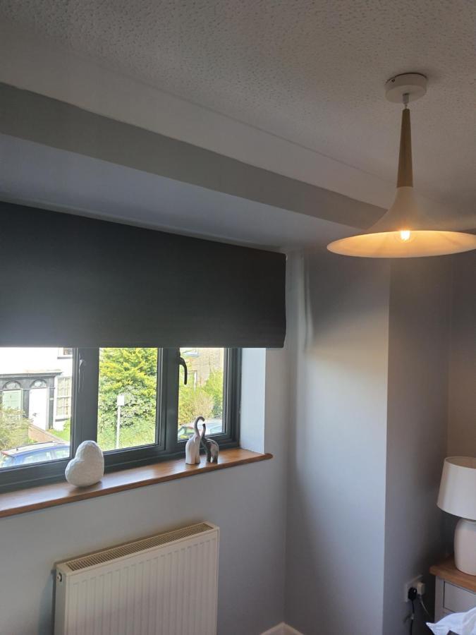 Country Style, 2 Bedroom House, Parking And Superb Location NWI Extérieur photo